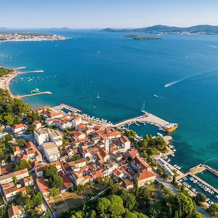 Апартаменты With Parking Space Sveti Filip I Jakov, Biograd - 13225 Свети-Филип-и-Яков