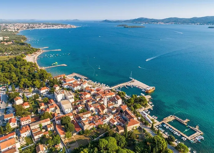 Апартаменты With Parking Space Sveti Filip I Jakov, Biograd - 13225 Свети-Филип-и-Яков